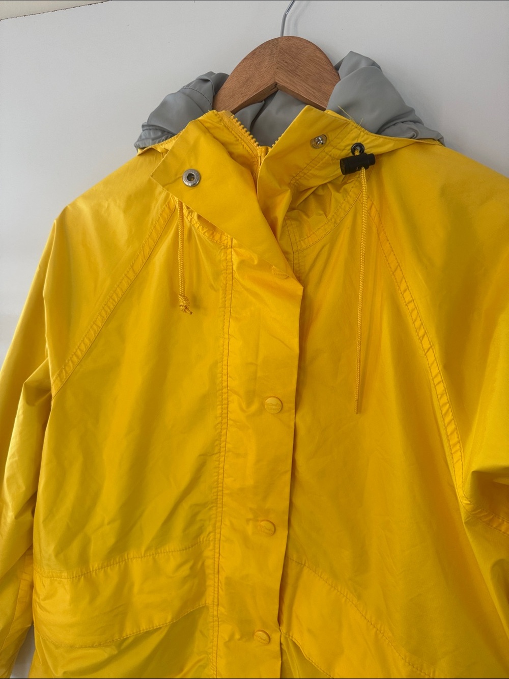Vintage LL Bean Stowaway Jacket Yellow Nylon Hooded Raincoat Women’s Large USA - Picture 4 of 7